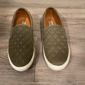 Steve Madden Quilted slip on sneakers